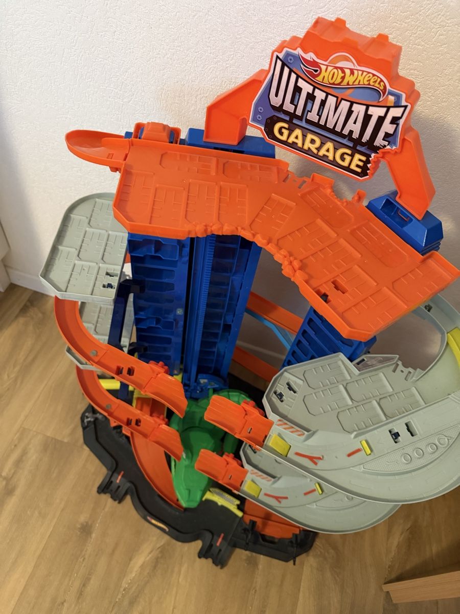 Hot Wheels Giocattoli: Circuit voiture  – Usato da Réchy venduto da Murielrosa 1