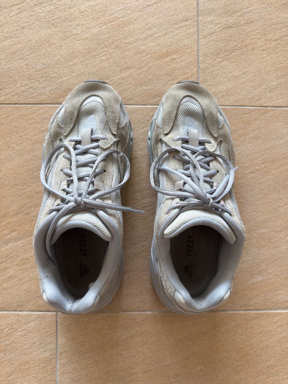 Adidas Scarpe da uomo: Yeezy 700 Hospital Blue – Usato da Châtel-St-Denis venduto da Lou_Hock 1
