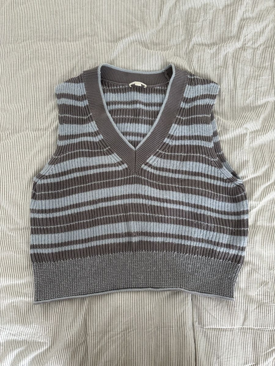 Cos Top: COS Strickweste/Pullunder Damen – Usato da Basel venduto da fukuro 4