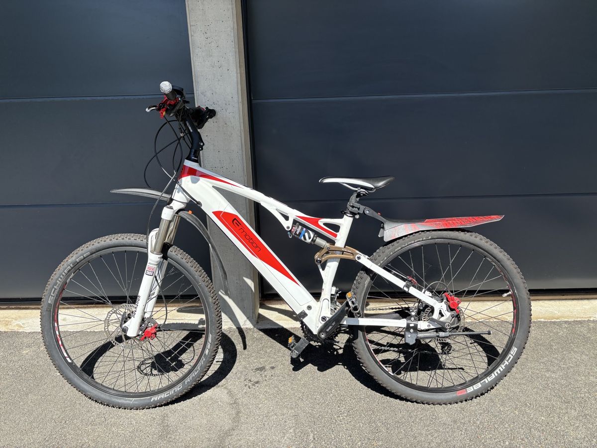 Vélos: E-Motion Mountainbike, Marke EASY MOTION – Défectueux à Bellach par Legdance