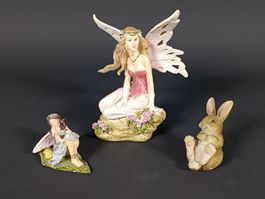 2 figurines féeriques et 1 lapin de décoration