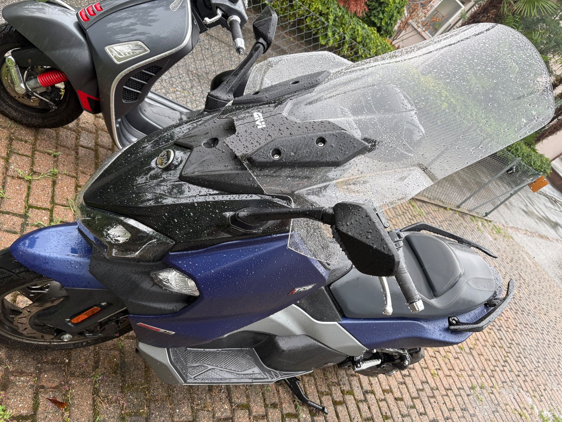 Sym Scooters: Sym maxsym tl 508 – D'occasion à Comano par ian_l959 2