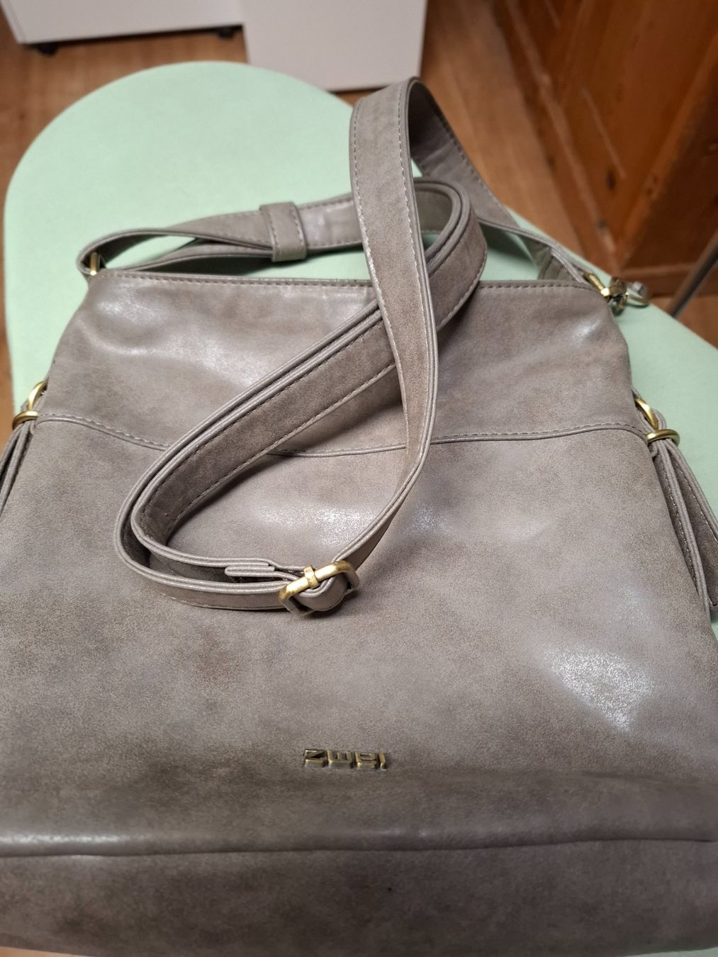 Zwei Borse da donna: ZWEI Leder-Handtasche in Taupe – Usato da Selzach venduto da Sennemeitschi11 2