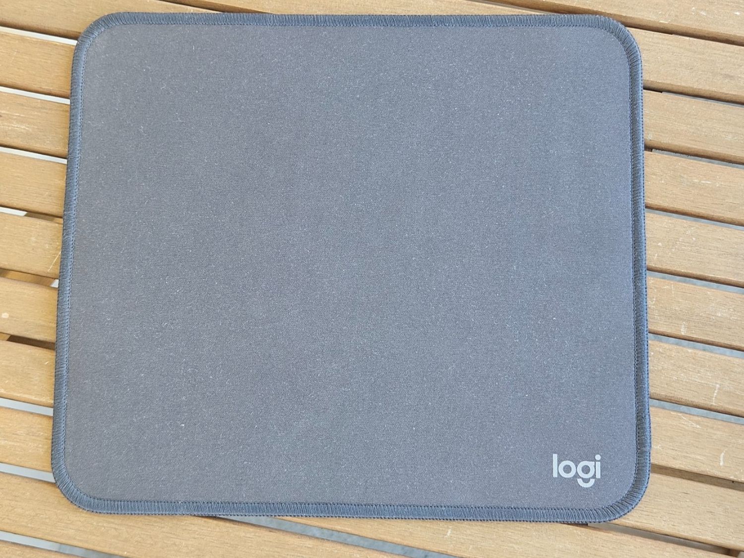 Logitech Tapis de souris: Logi Studio Mausmatte – Neuf (Voir description) à Zürich par RiggyBiggy