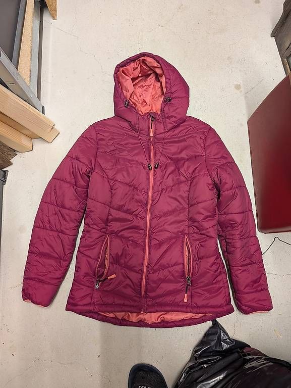 Giacche: Damen-Steppjacke Nordcape Gr. 40 – Usato da Winterthur venduto da rivella86