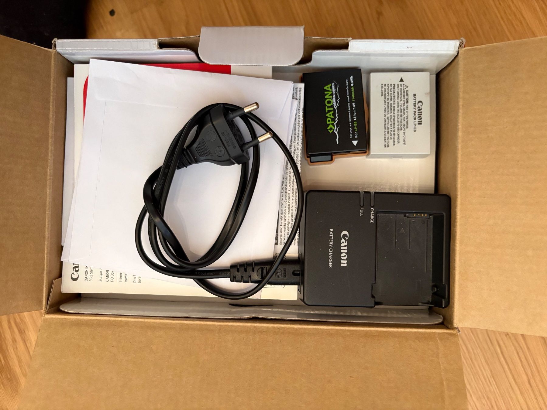 Canon Appareil photo: Canon EOS 700D Bundle – D'occasion à Rheineck par roh_b2yn 5