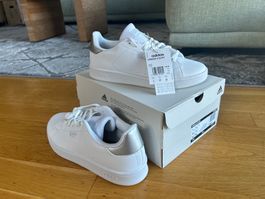 Adidas Urban Court, baskets blanches, neuves, taille 39-40