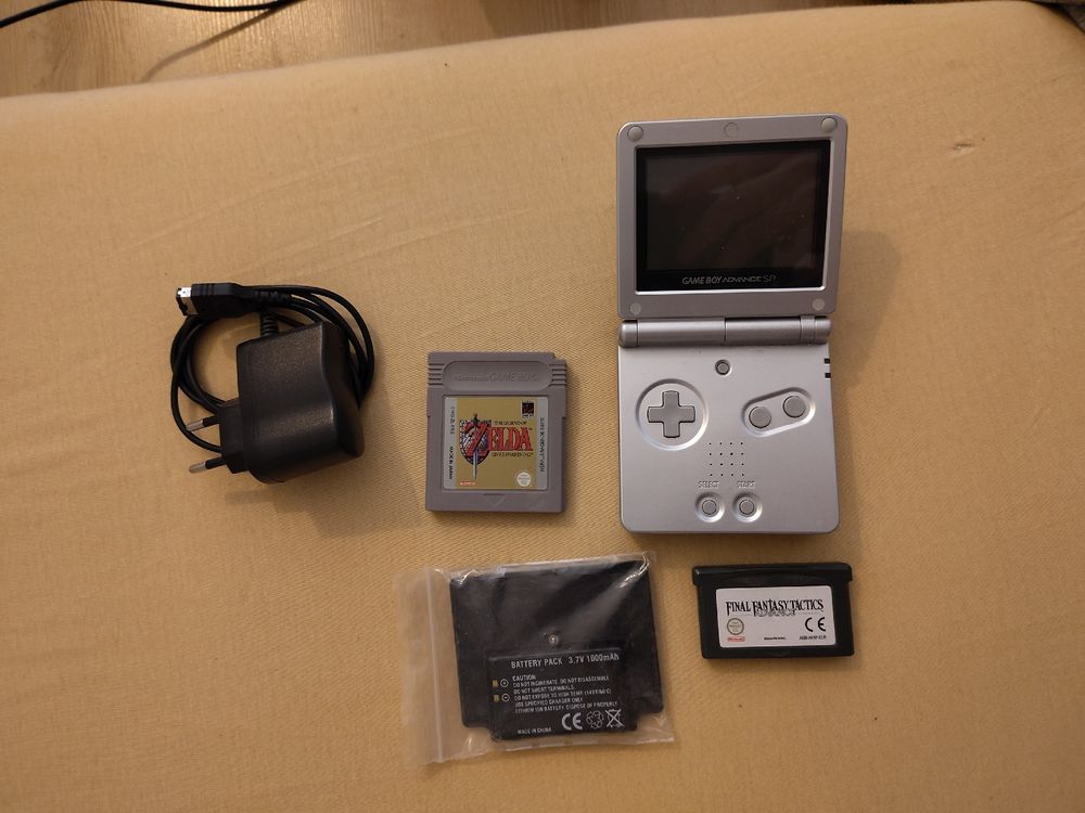 Gameboy Advance SP mit zwei Spielen (Gebraucht) in Rorschach für CHF ...