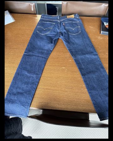 Levi's W31 L32