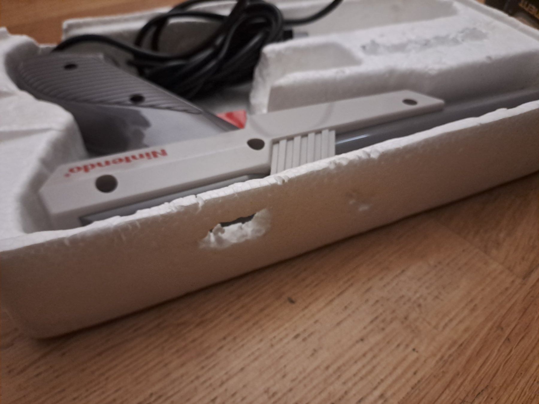 Nintendo Controller: Nintendo NES Zapper OVP – Usato da Aarau venduto da Kaesekuchen2000 4