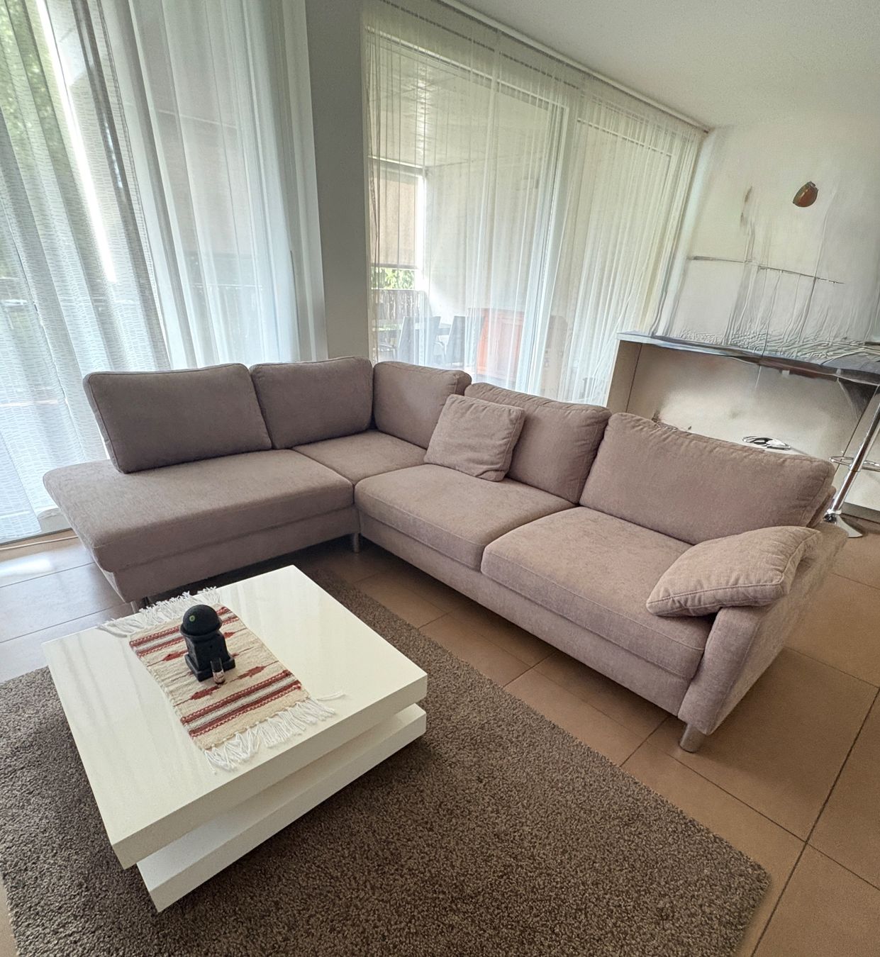 Divani: Sofa beige mit Couchtisch – Usato da Rheinfelden venduto da Cchregi