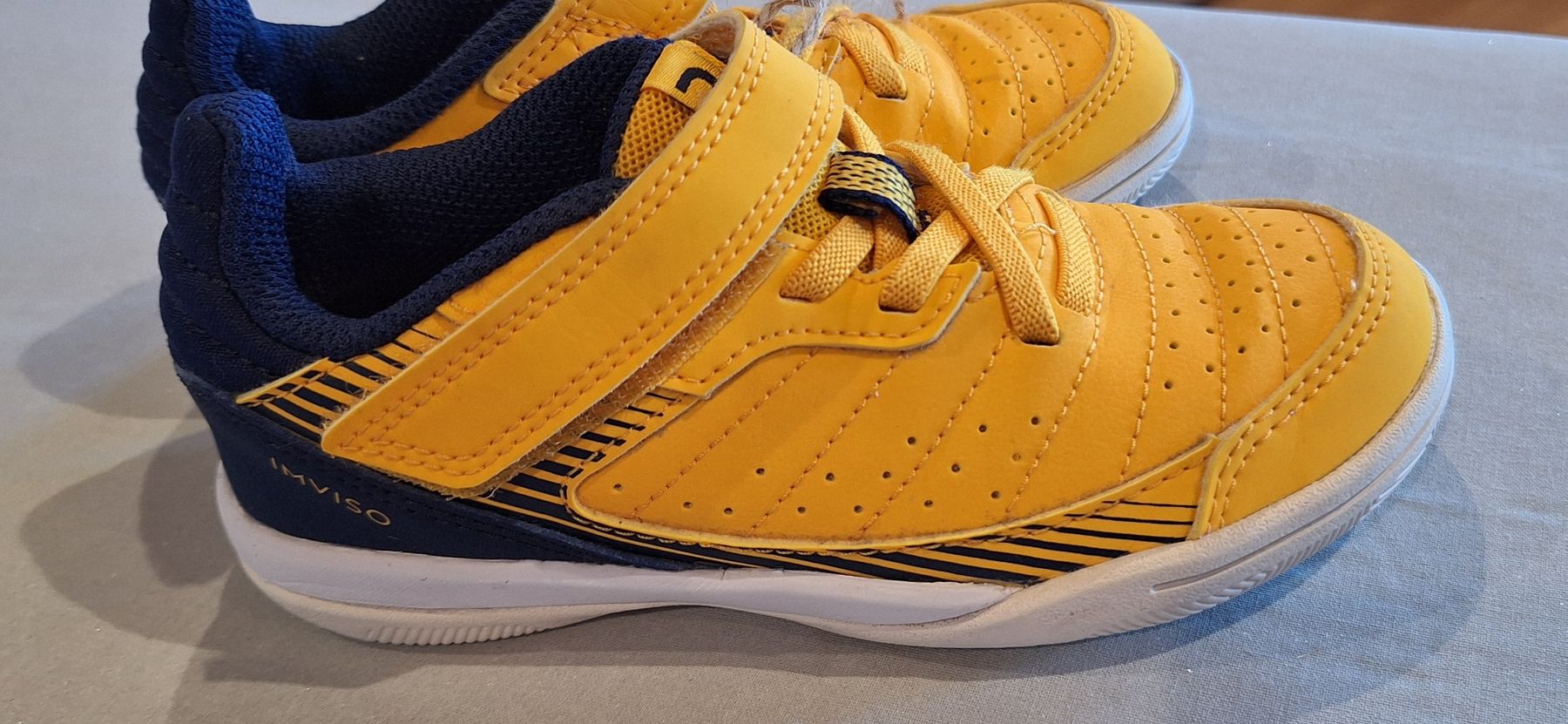 Decathlon Herrenschuhe: Hallenschuhe  – Gebraucht aus Oberägeri von run_cj6q 1