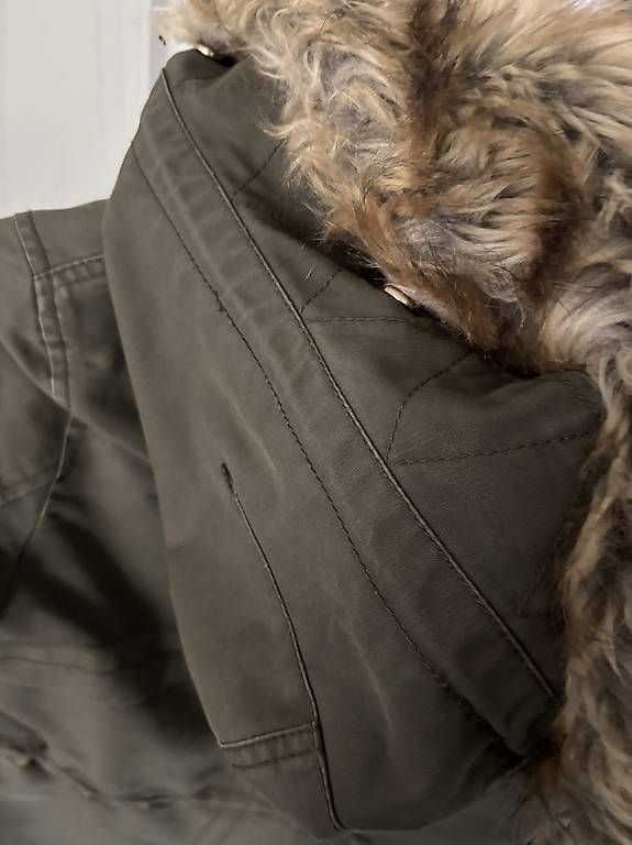Giacche: Winterjacke grüner Parka – Usato da Fislisbach venduto da secondhandF 4