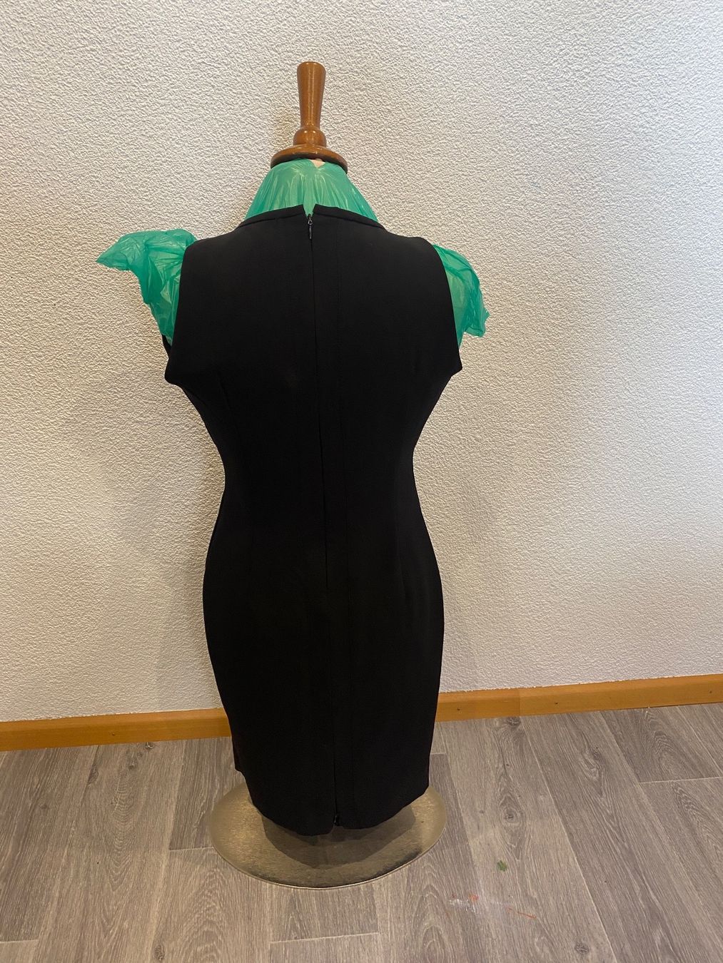 Kleider: Etui Kleid XS-S – Gebraucht aus Liestal von Goldart 1