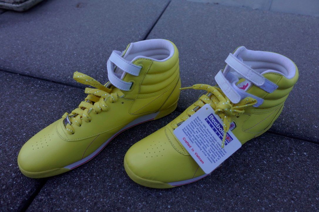 Reebok Scarpe da uomo: Reebok Vintage Turnschuhe 41 gelb – Nuovo e nell'imballaggio originale da Chur venduto da JennyAlexander