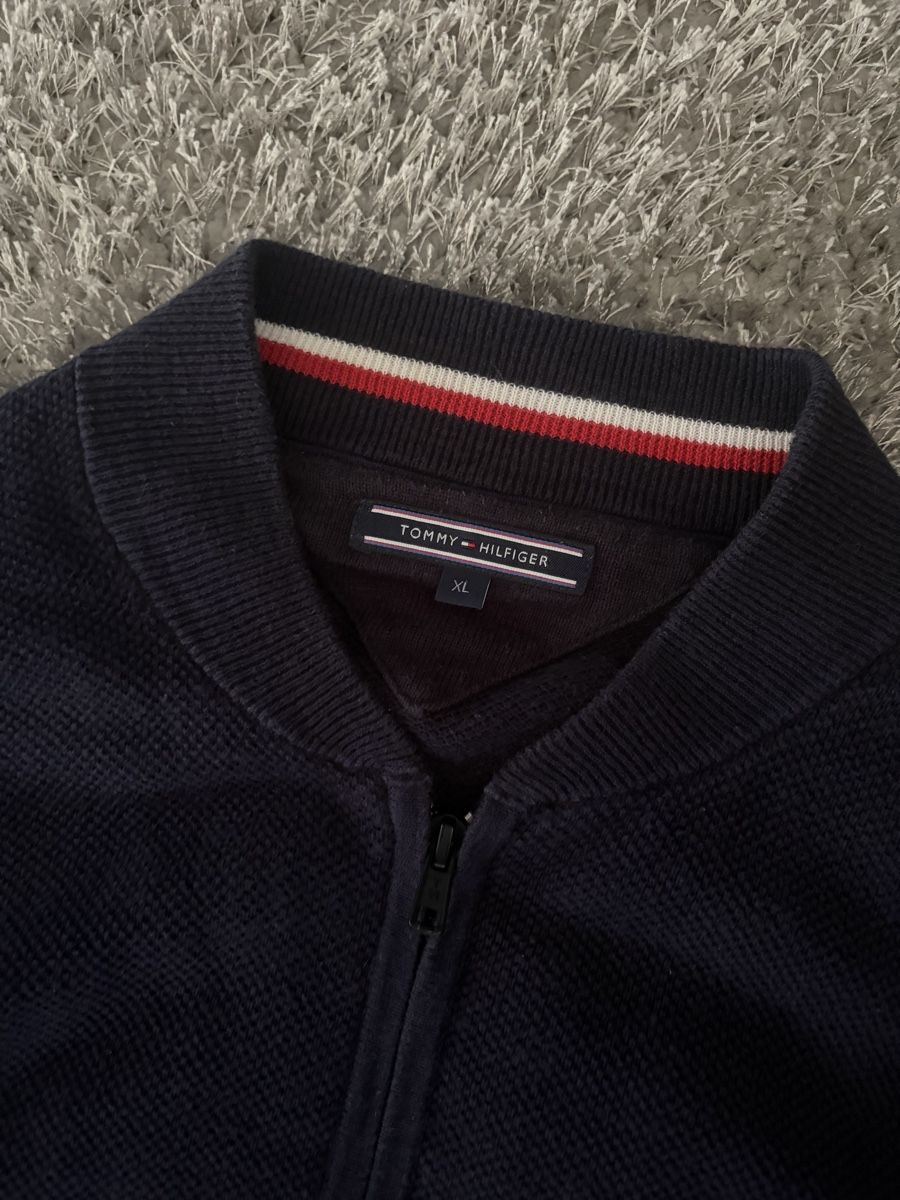 Tommy Hilfiger Pulls & Sweat-shirts: Tommy Hilfiger Men's Navy Pulli – D'occasion à Brislach par edu_t6pq 2