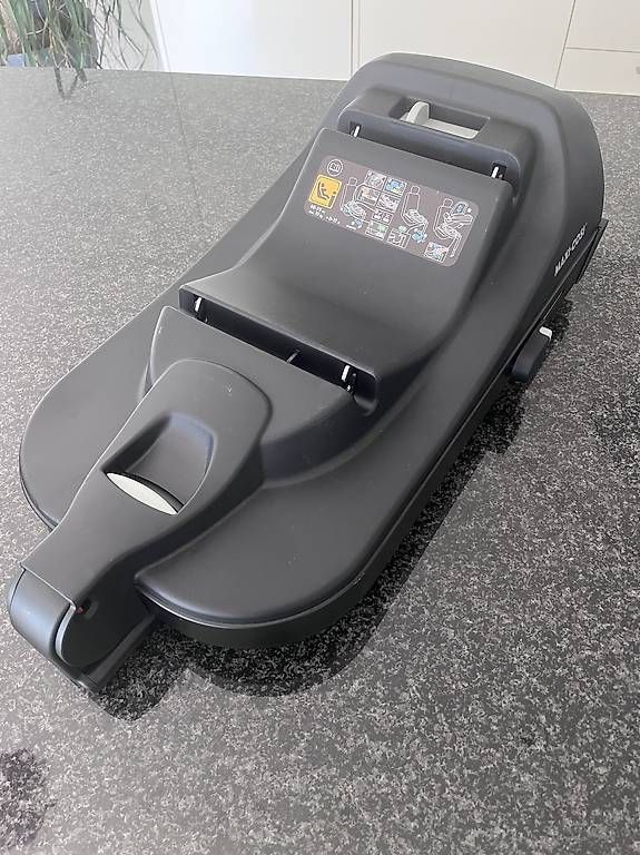 Seggiolini per auto: Maxi Cosi Citifix i-Size – Usato da Wil SG venduto da Nicki.ticki 1