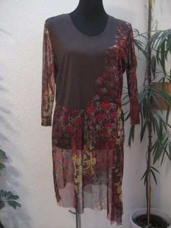 Tunique Hétéroclite taille 40, neuve