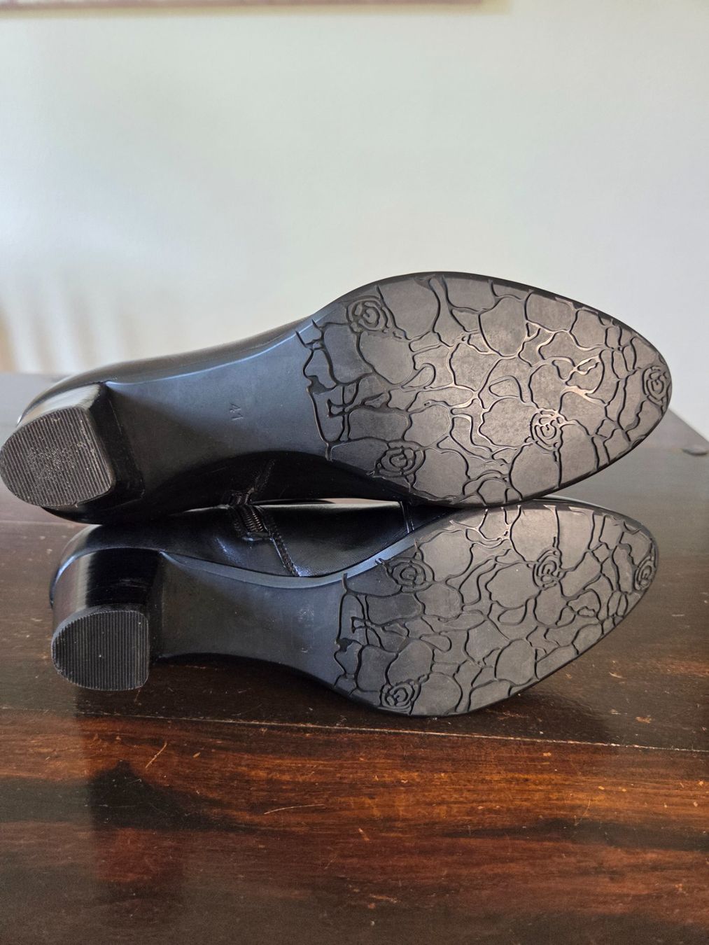 Scarpe da donna: Everybody Leder-Stiefeletten Schwarz Gr. 41 – Usato da Bern venduto da -Aniko- 4