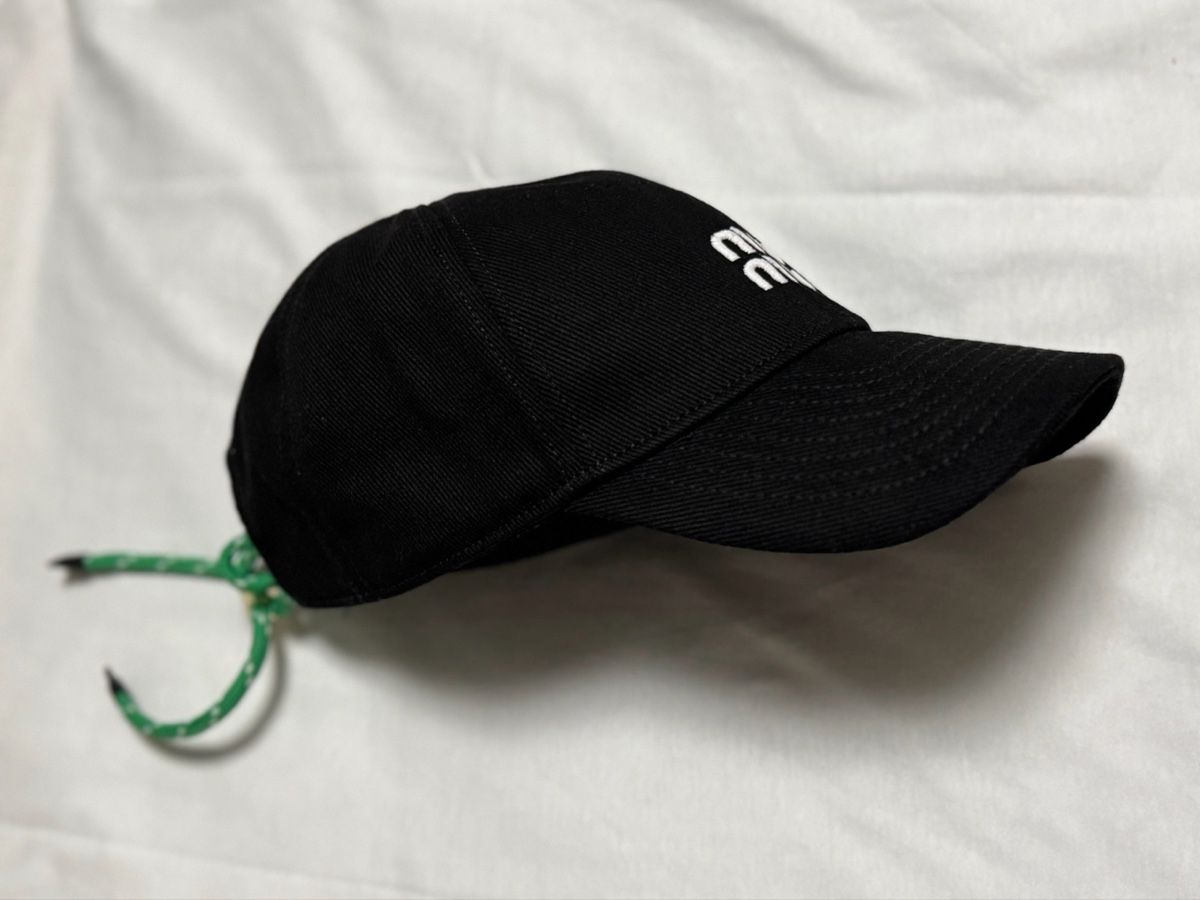 Autres vêtements & accessoires: Miu Miu Cap ab 1.- – D'occasion à Wattwil par IBiDaFurDi 2