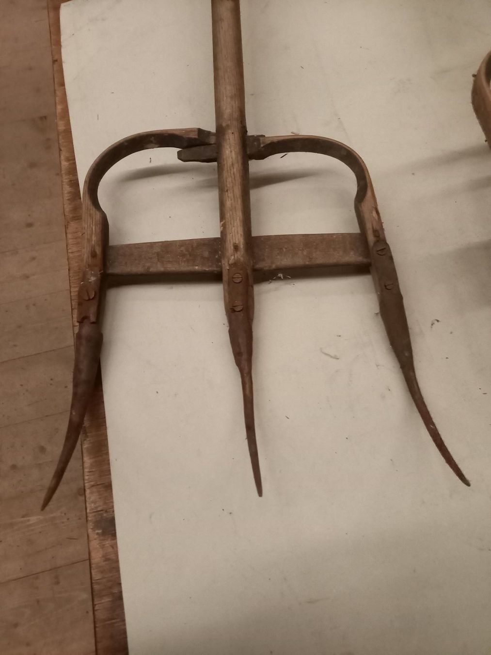 Forchette: Alte Gabeln dekoration antik holzgabel – Usato da Reichenburg venduto da AK307 2