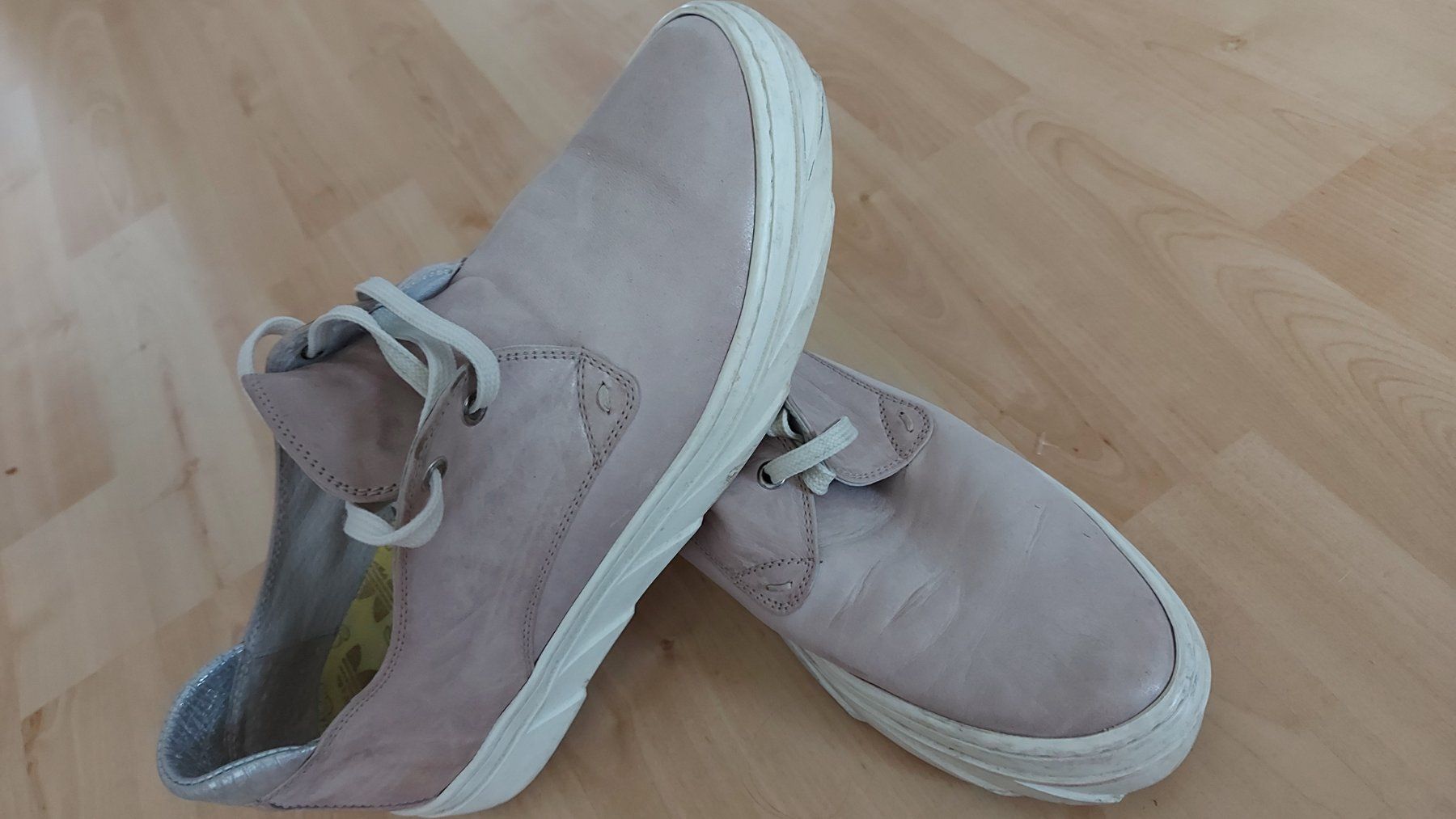 Adidas Scarpe da donna: Adidas Schuhe Altrosa gr.40 – Usato da Nebikon venduto da Draga25 5