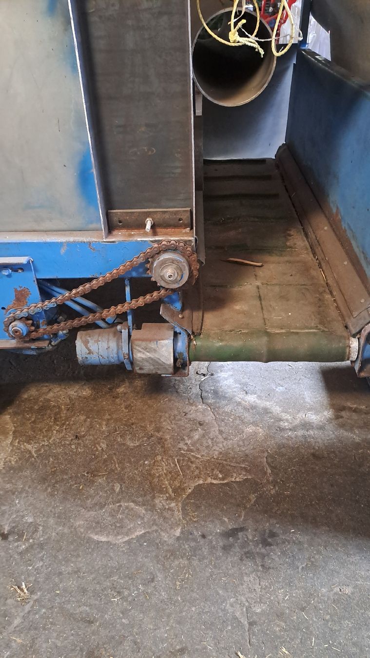 Toutes les machines: Futterverteil oder Einstreuwagen – Défectueux à Oberdorf NW par mutter-kuh 5