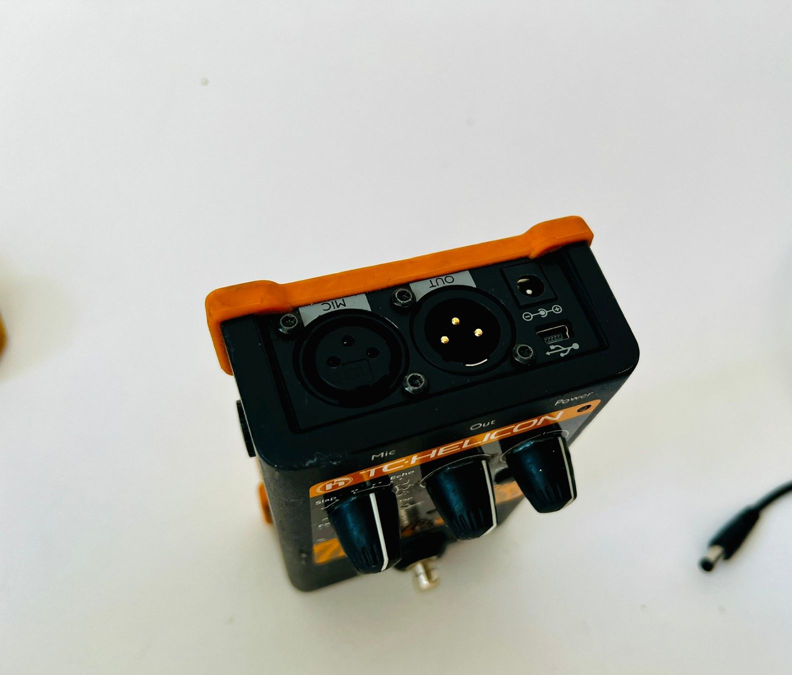 Musikinstrumente: TC-Helicon VoiceTone E1 Echo & Tap Delay, mit Netzteil & OVP – Gebraucht aus Bern von helloliptek 6