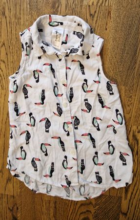 Süsses C&A Top, Gr. 122/128 mit Tukan-Muster für den Sommer!