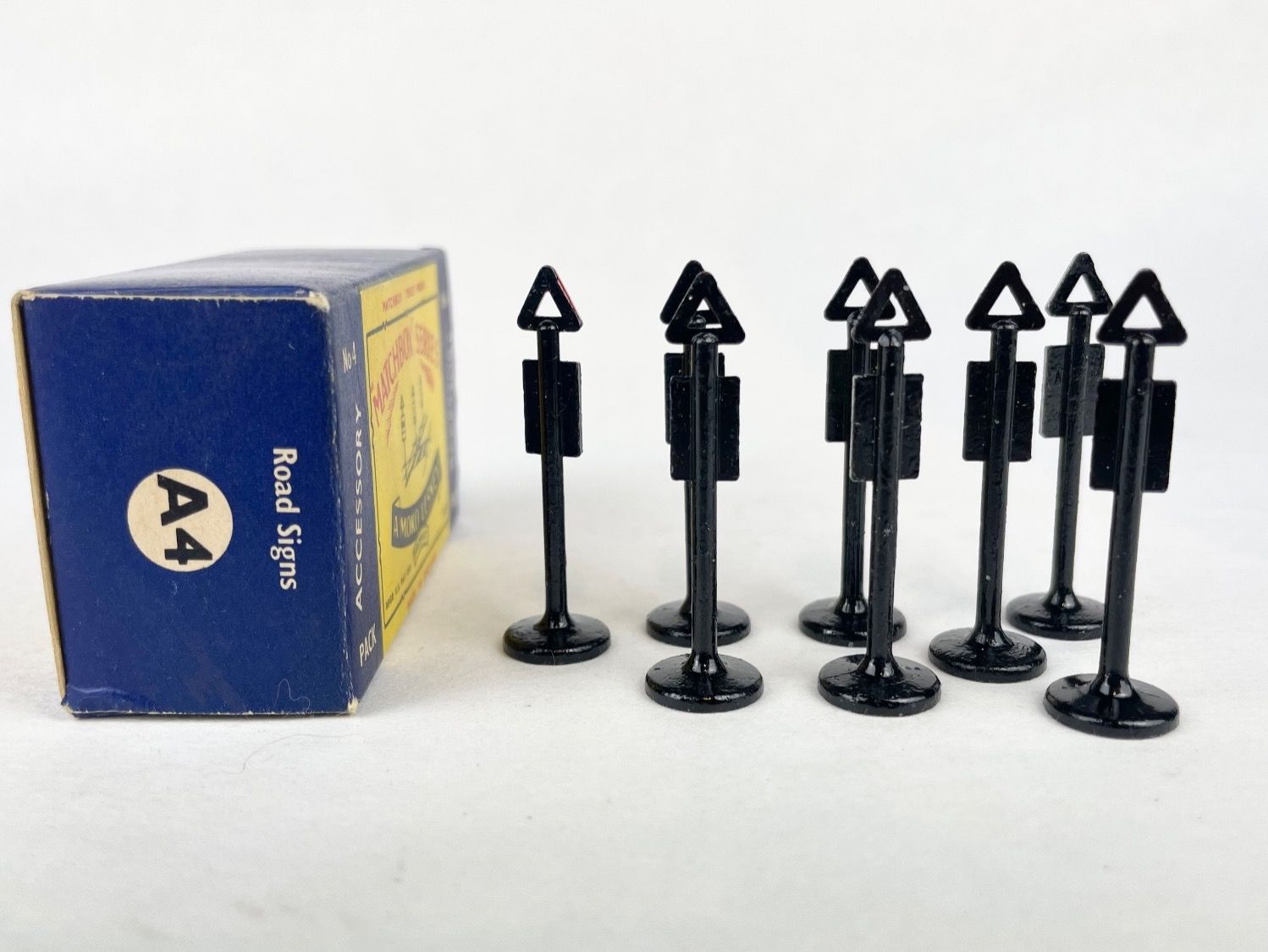 Matchbox Modellini d'auto: Matchbox Moko Lesney  Accessory Pack A4 Road Signs - MINT! – Nuovo (secondo la descrizione) da Genthod venduto da lightyear63 3