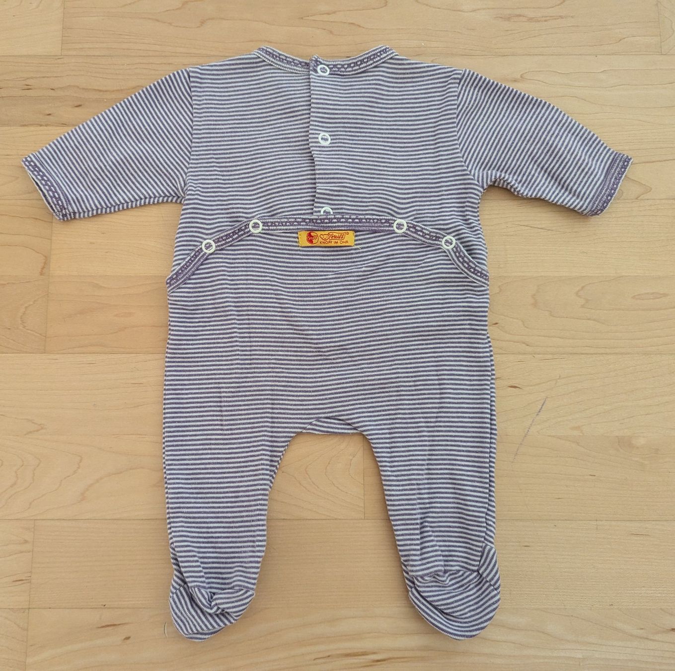 Pagliaccetti: Baby Strampler Grösse 50 Steiff gestreift mit Teddy – Usato da Uster venduto da petches 2