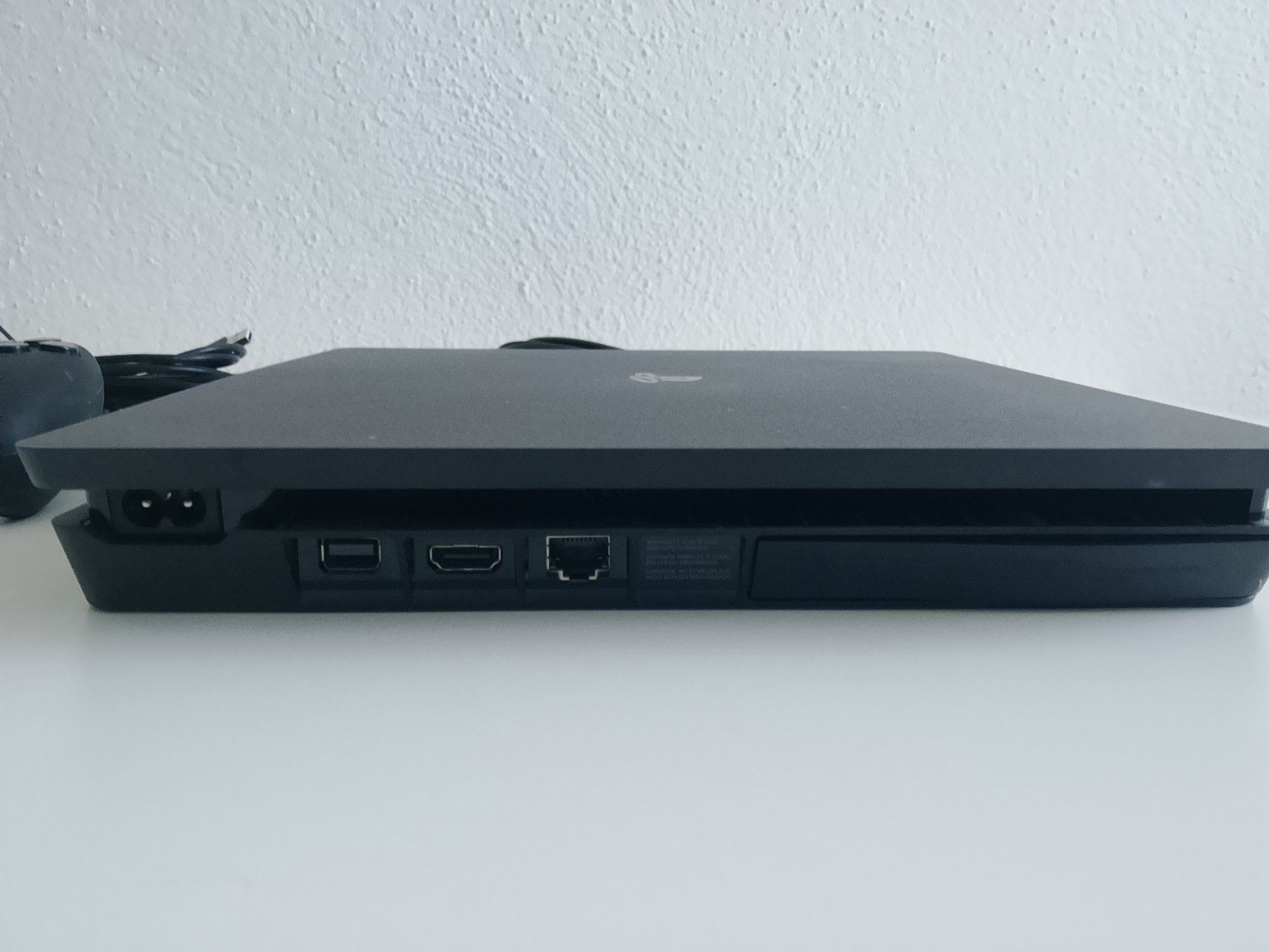 Sony Consoles: PS 4 mit Games und Controller – Neuf (Voir description) à Niederbipp par DeeJayEroo 7