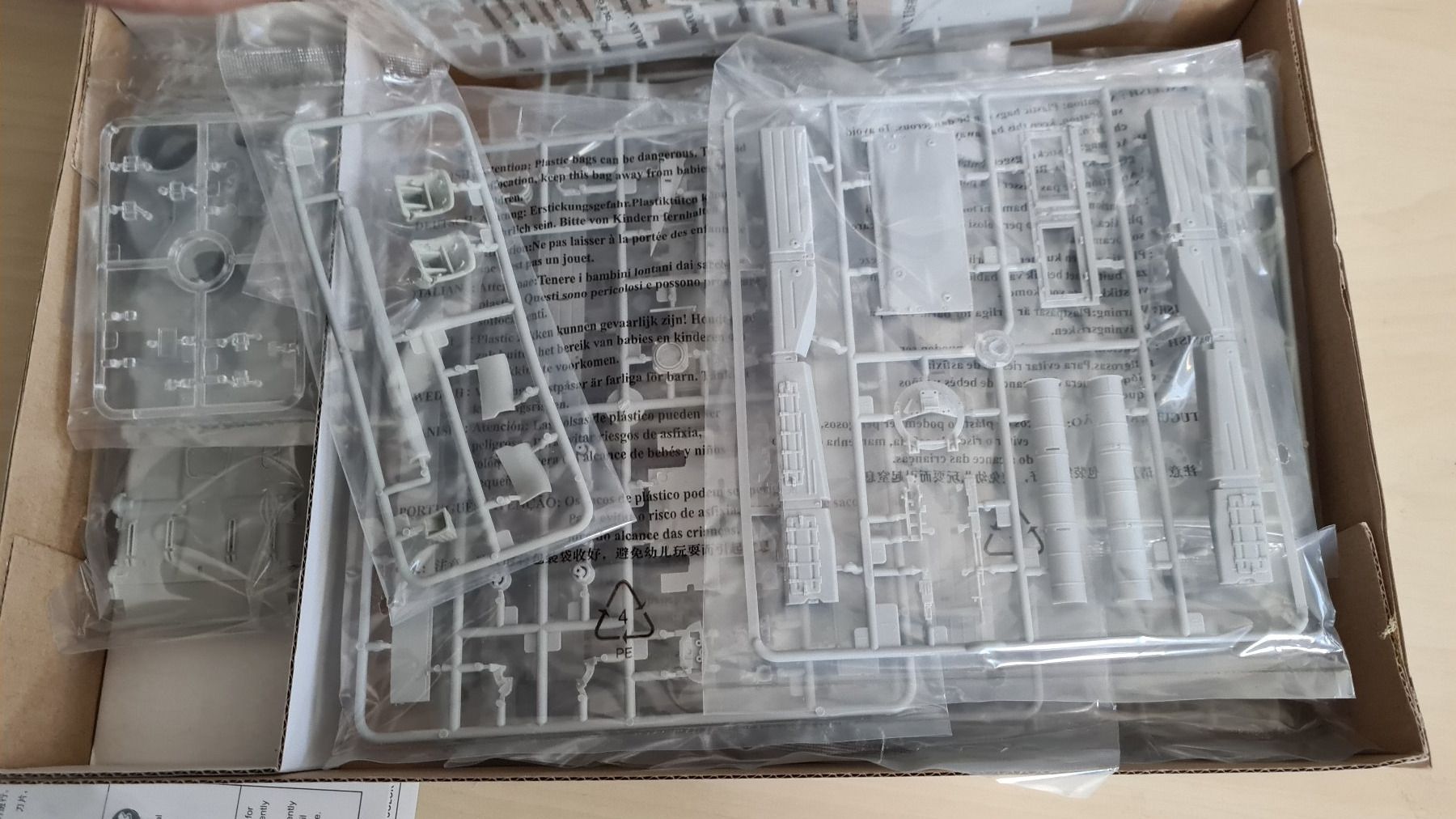 Modellbausätze & Standmodelle: 1:35 T-80 B - Trumpeter 05565 – Gebraucht aus Bassersdorf von jackbmw 4