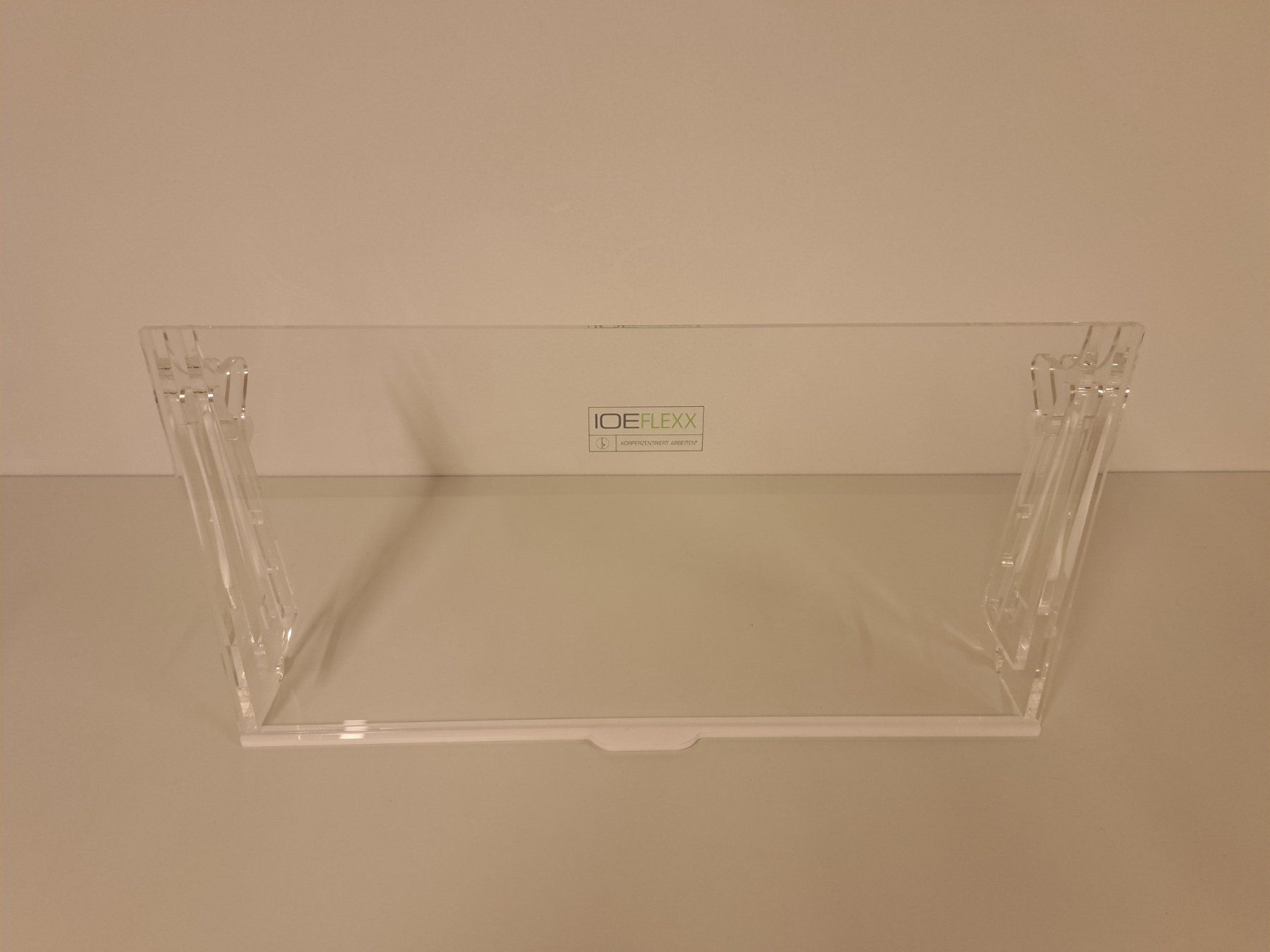 Autres décorations & accessoires: IOEFLEXX Laptopsständer transparent Dokumentenständer – D'occasion à Belp par deal-now 2