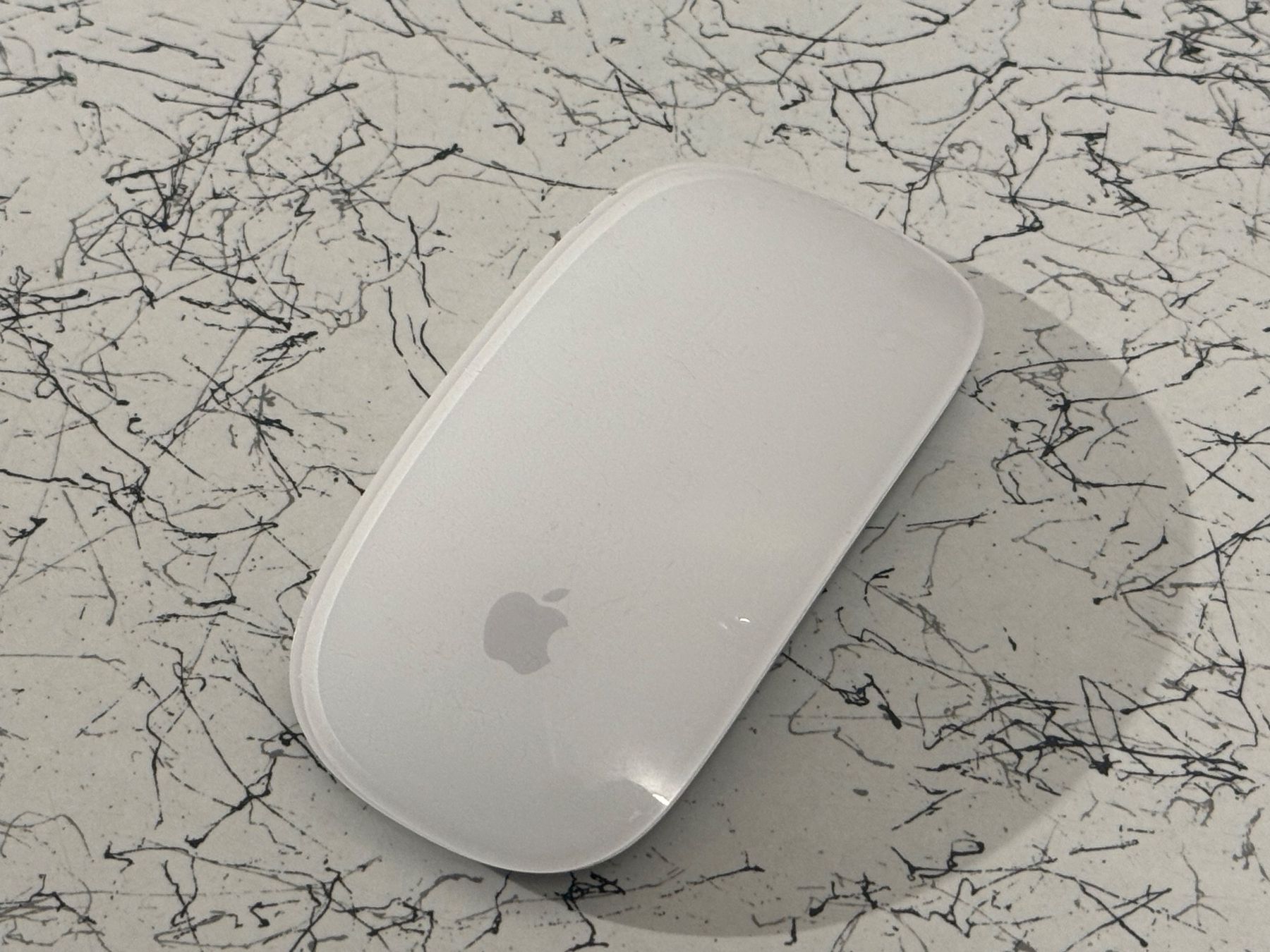 Apple Mouse: Apple Magic Mouse mit wiederaufladbarem Akku – Usato da Zürich venduto da TiptopGerneWieder