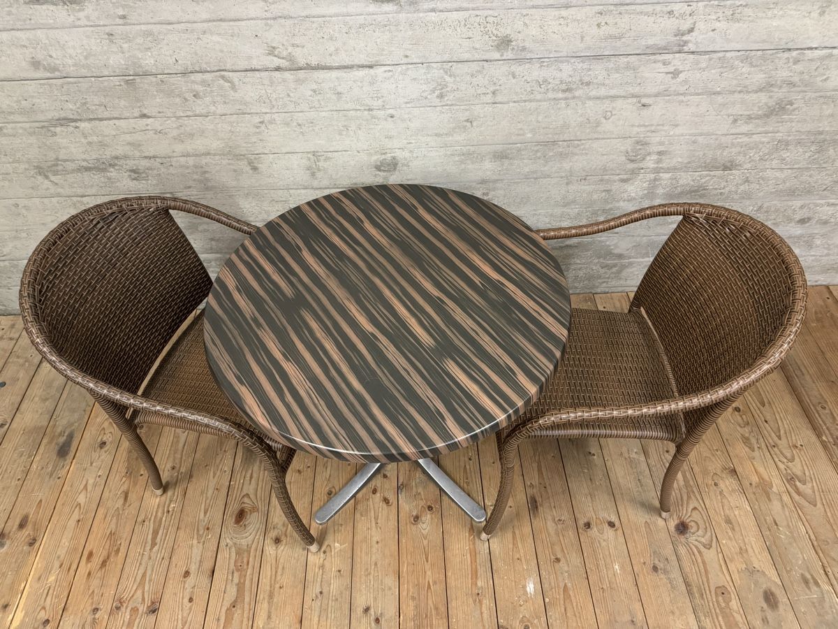 Set di tavolo e panche: Bistro Tisch mit zwei Stühlen – Usato da Münchenstein venduto da Eclipse6 1
