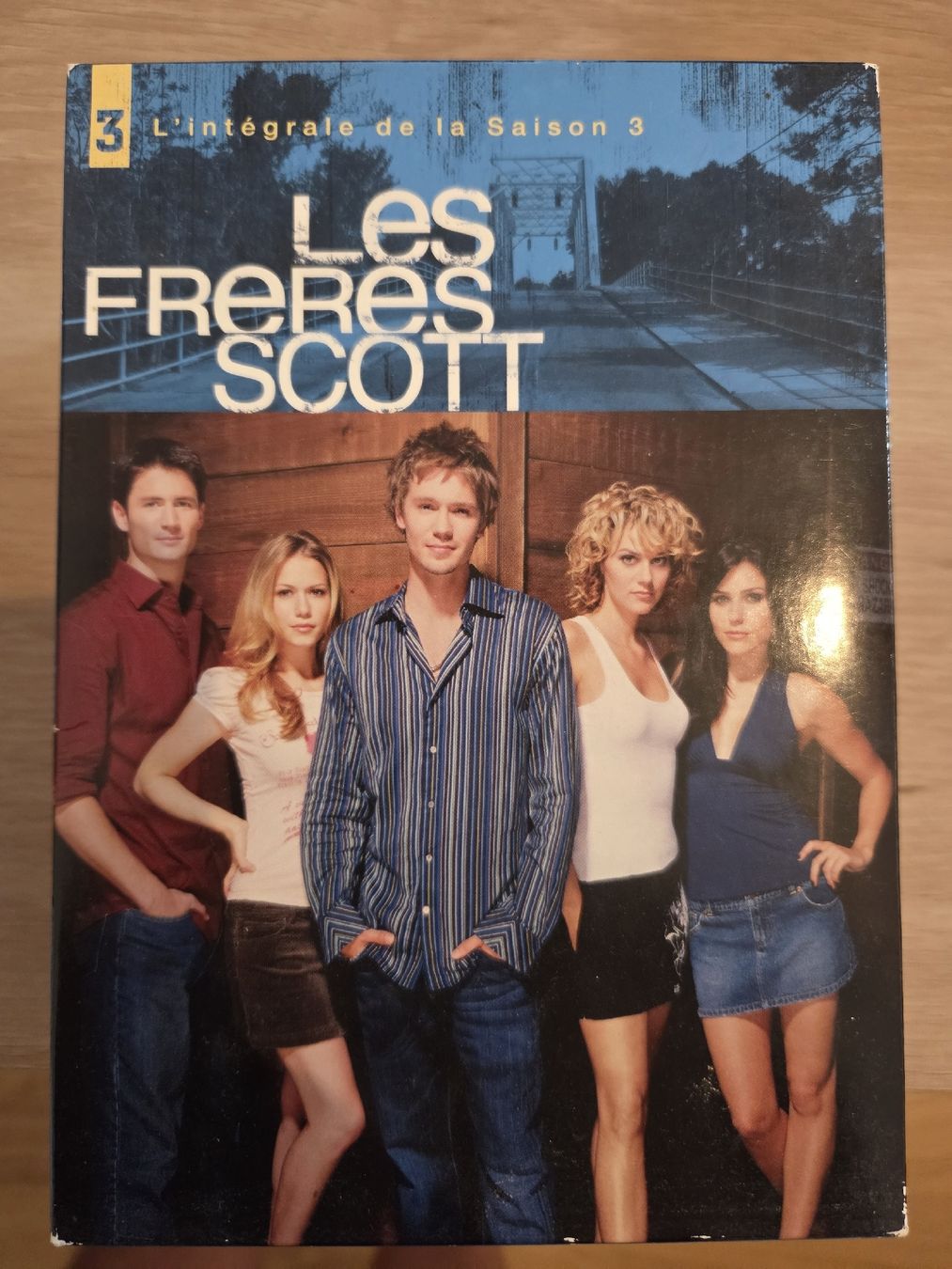 Tutti i DVDs: DVD les frères Scott saison 1+2+3 – Usato da Tramelan venduto da mic_5lzm 2