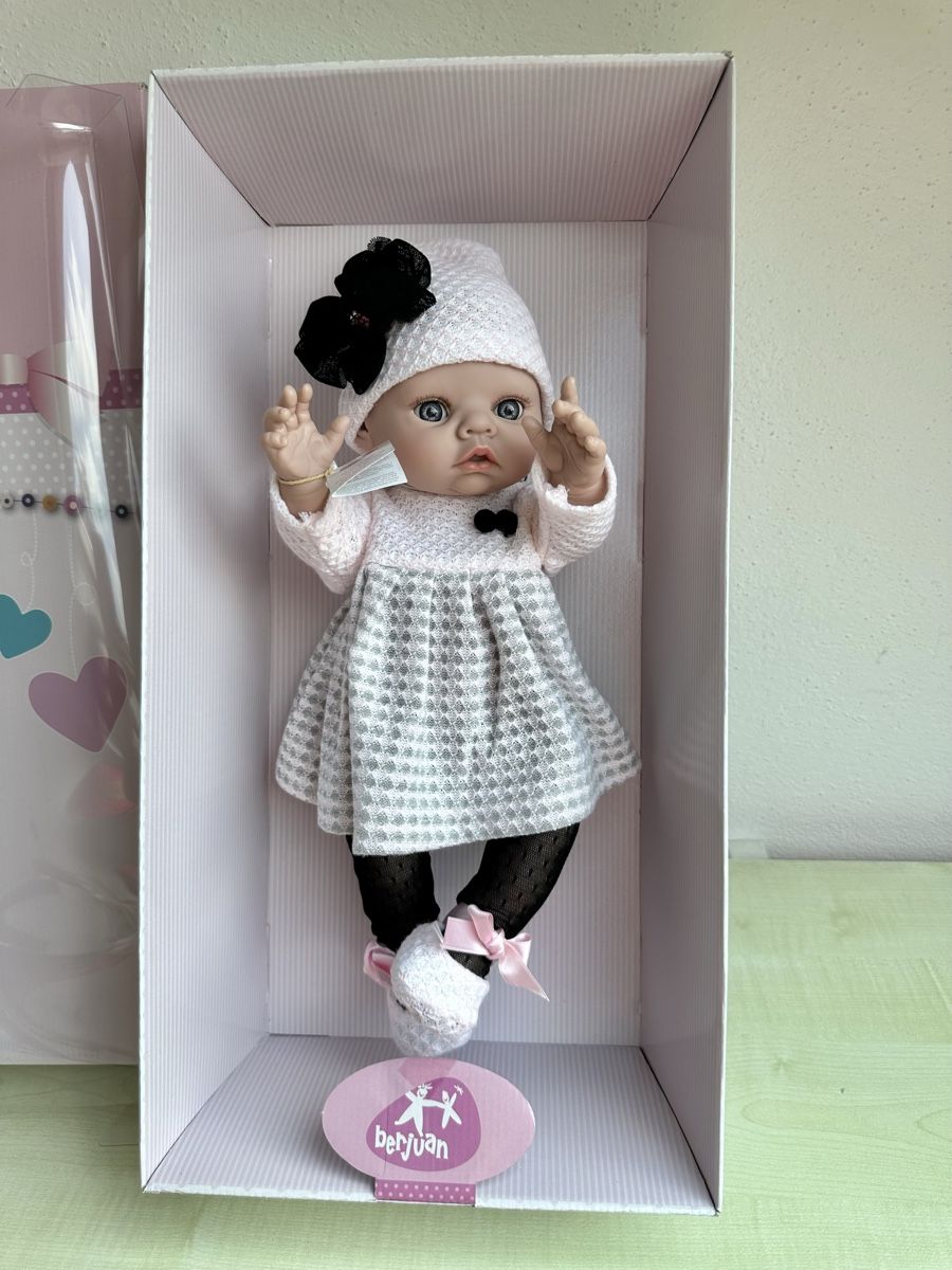 Poupées: Berjuan Mädchen Puppe – Neuf avec emballage d'origine à Zürich par Kat_5557 5