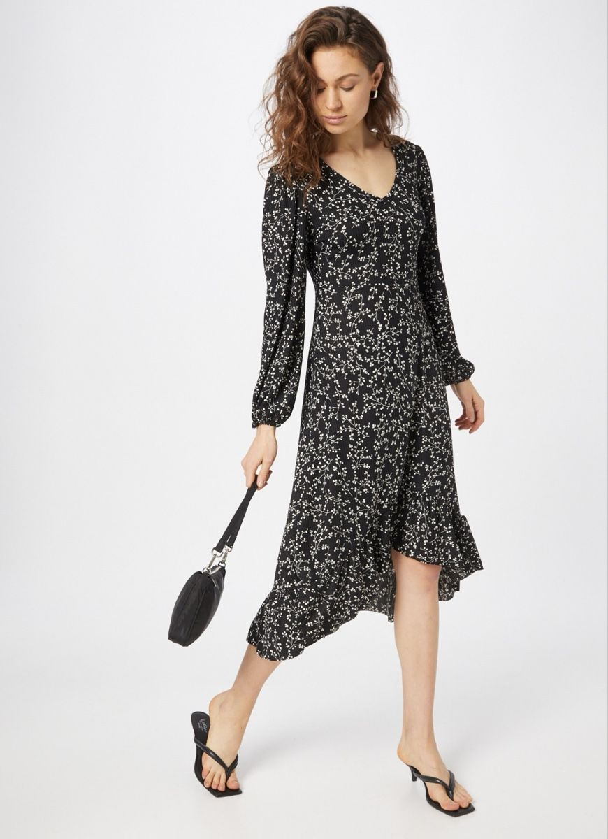 Vestiti: Kleid von TRENDYOL – Usato da Goldach venduto da pikay 2