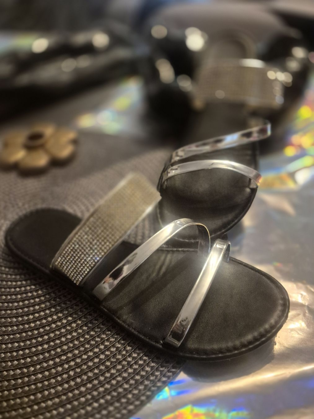 Scarpe da donna: Sandali da donna neri con strass e argento taglia 37 – Usato da Giubiasco venduto da Stefaniav 2