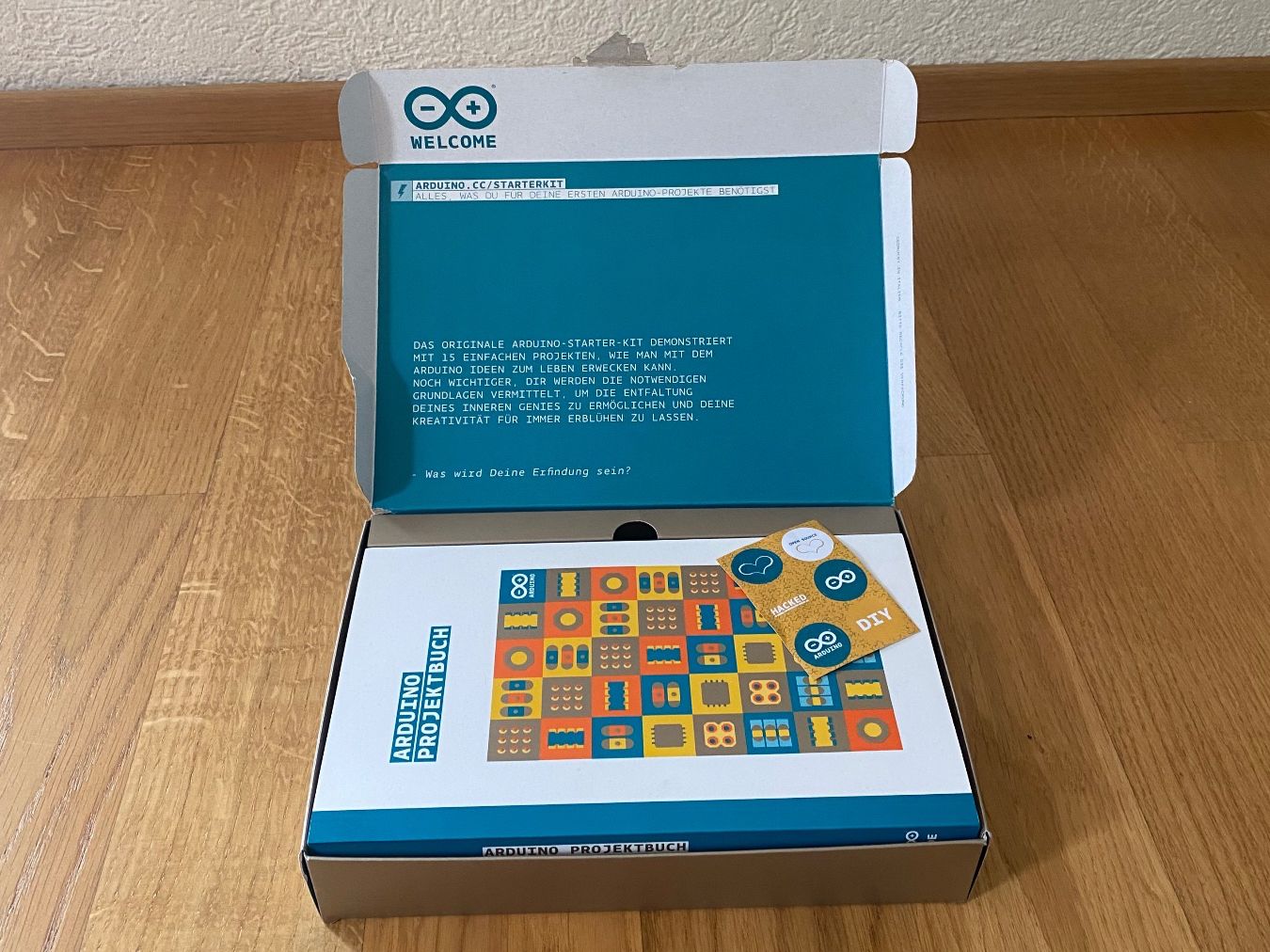 Arduino Composants électroniques: Arduino Starter Kit – Neuf (Voir description) à Bottmingen par falke4 1