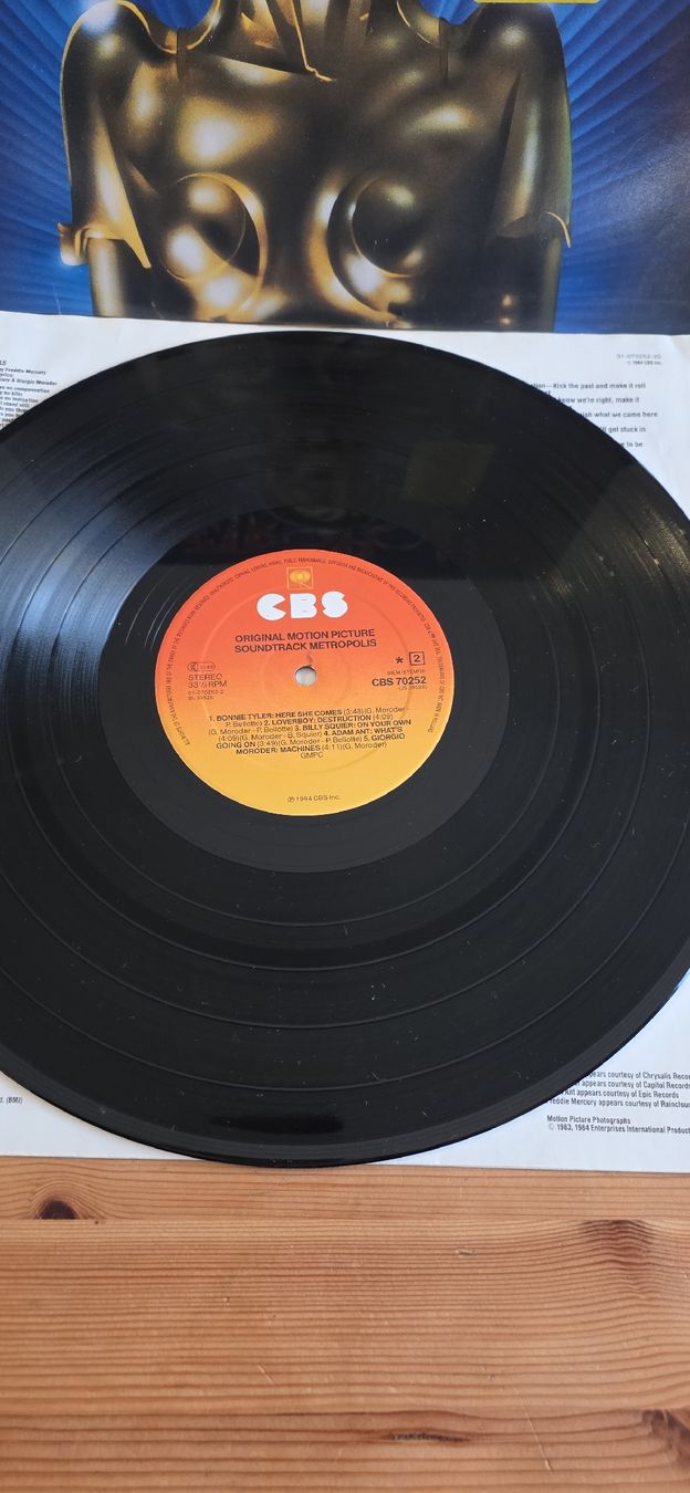 Dischi in vinile: Metropolis BO Giorgio Moroder - Freddie Mercury 1984 Vg,Vg – Usato da Yvonand venduto da RF-VINYL 3