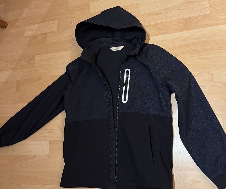 Giacche & Cappotti: H&M outdoor Jacke – Usato da Wettingen venduto da lau_q5f6
