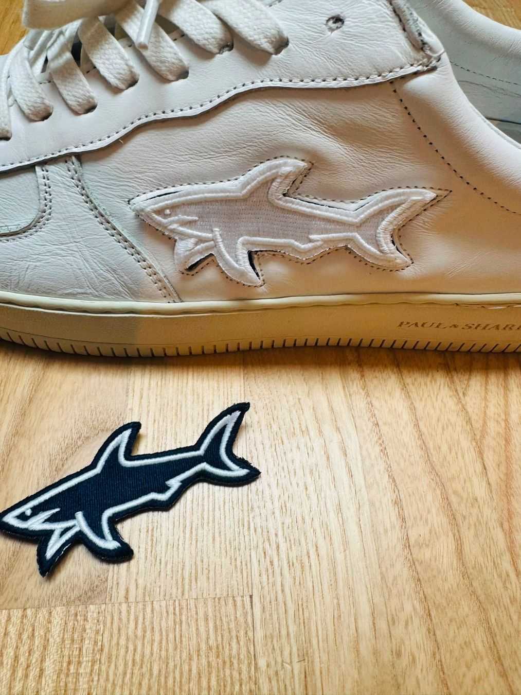 Paul & Shark Herrenschuhe: Paul & Shark Sneaker mit Logo Patch in Weiss Gr. 44 – Gebraucht aus Brüttisellen von ThommyK 1