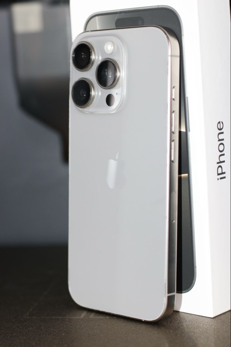 Apple Handys / Smartphones: iPhone 16 Pro 256 GB, Titanium – Gebraucht aus Lausanne von Level-1996 4