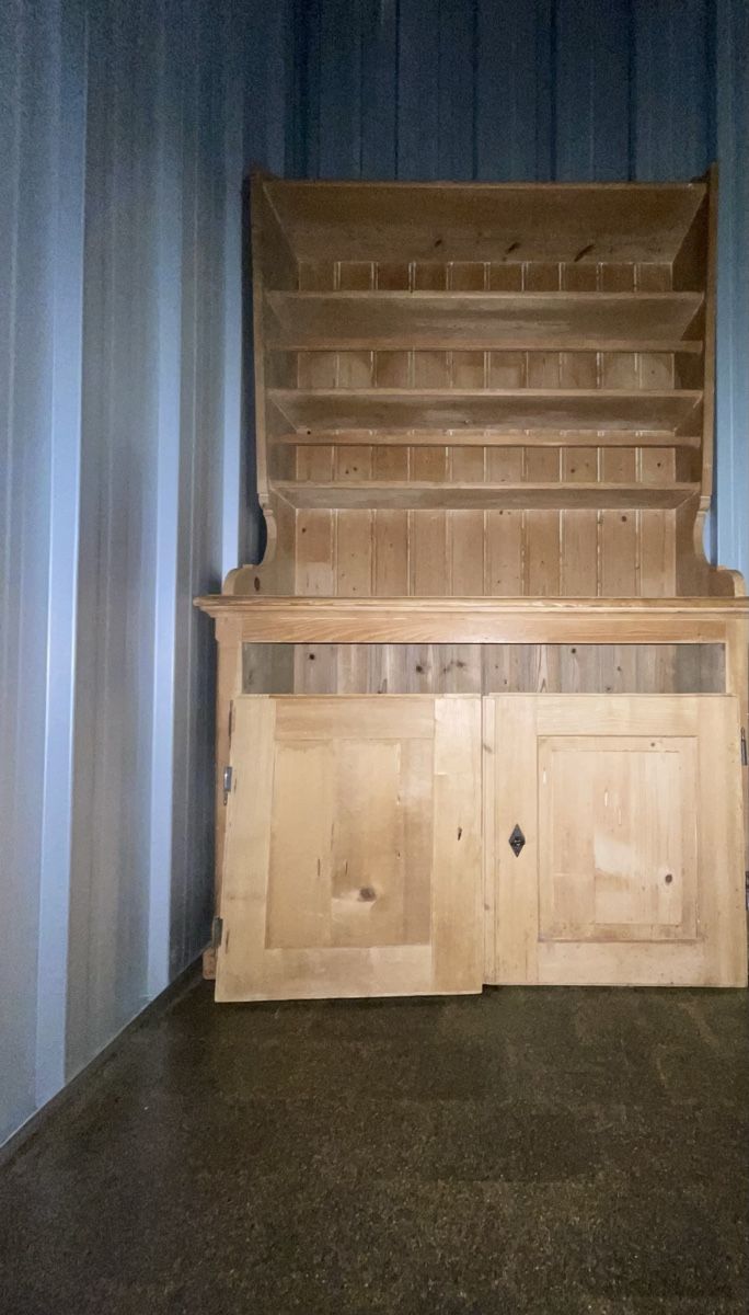 Credenze: Rustikales Buffet / Küchenregal aus Kiefer – Usato da Zürich venduto da las_7ryw 3