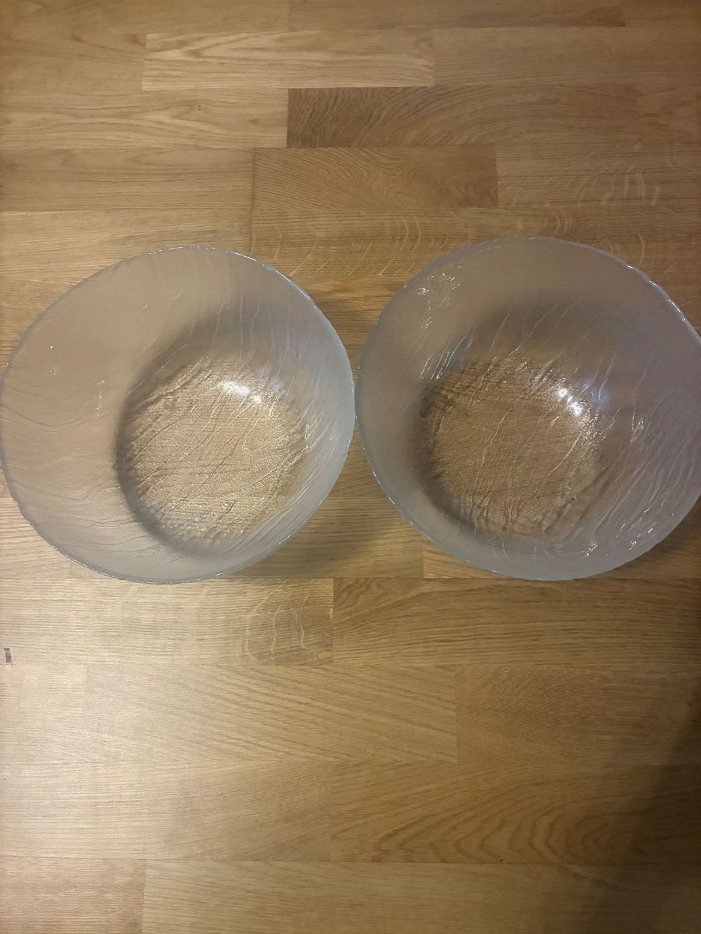 Schalen: 2 grosse Schüssel Glas – Neu (gemäss Beschreibung) aus Adliswil von Datty