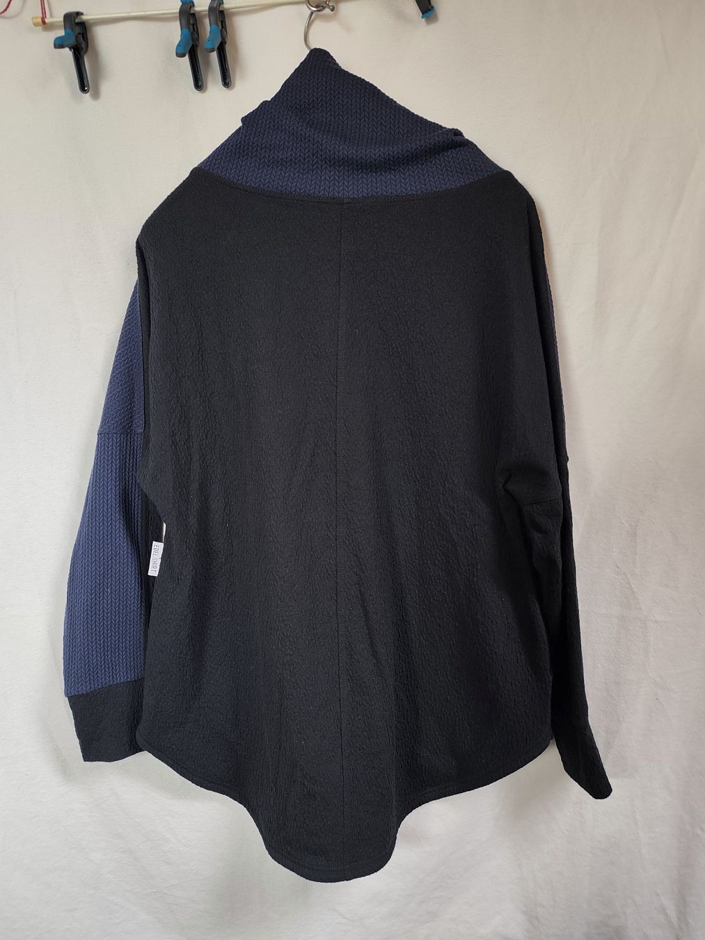 Maglioni & Felpe: Pulli Made in Switzerland "Edel Shirt" – Usato da Oberwil BL venduto da suaku 1