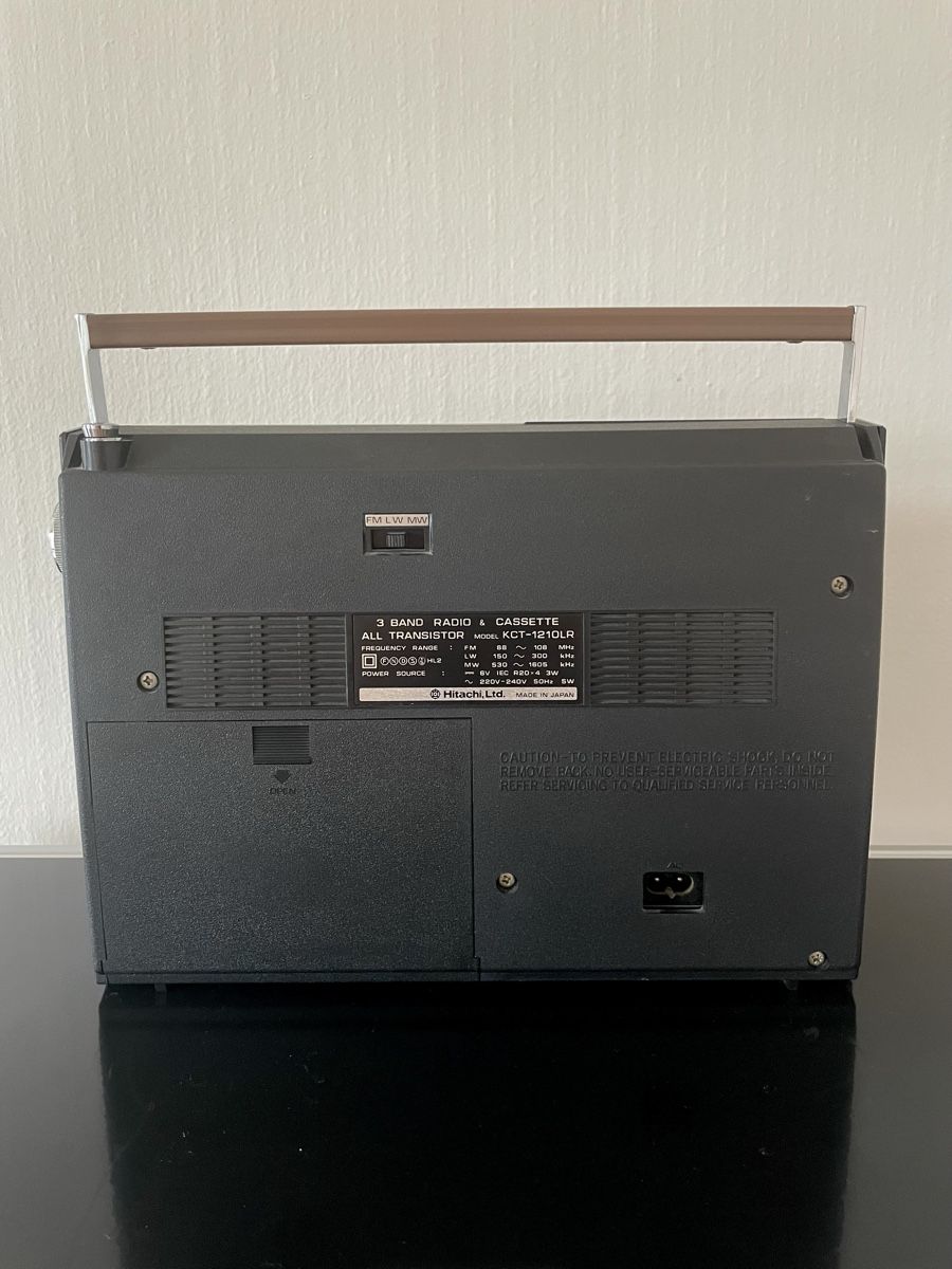 Hitachi Radios: Hitachi Radio-Kassettenrecorder – D'occasion à Olten par jebemm 7