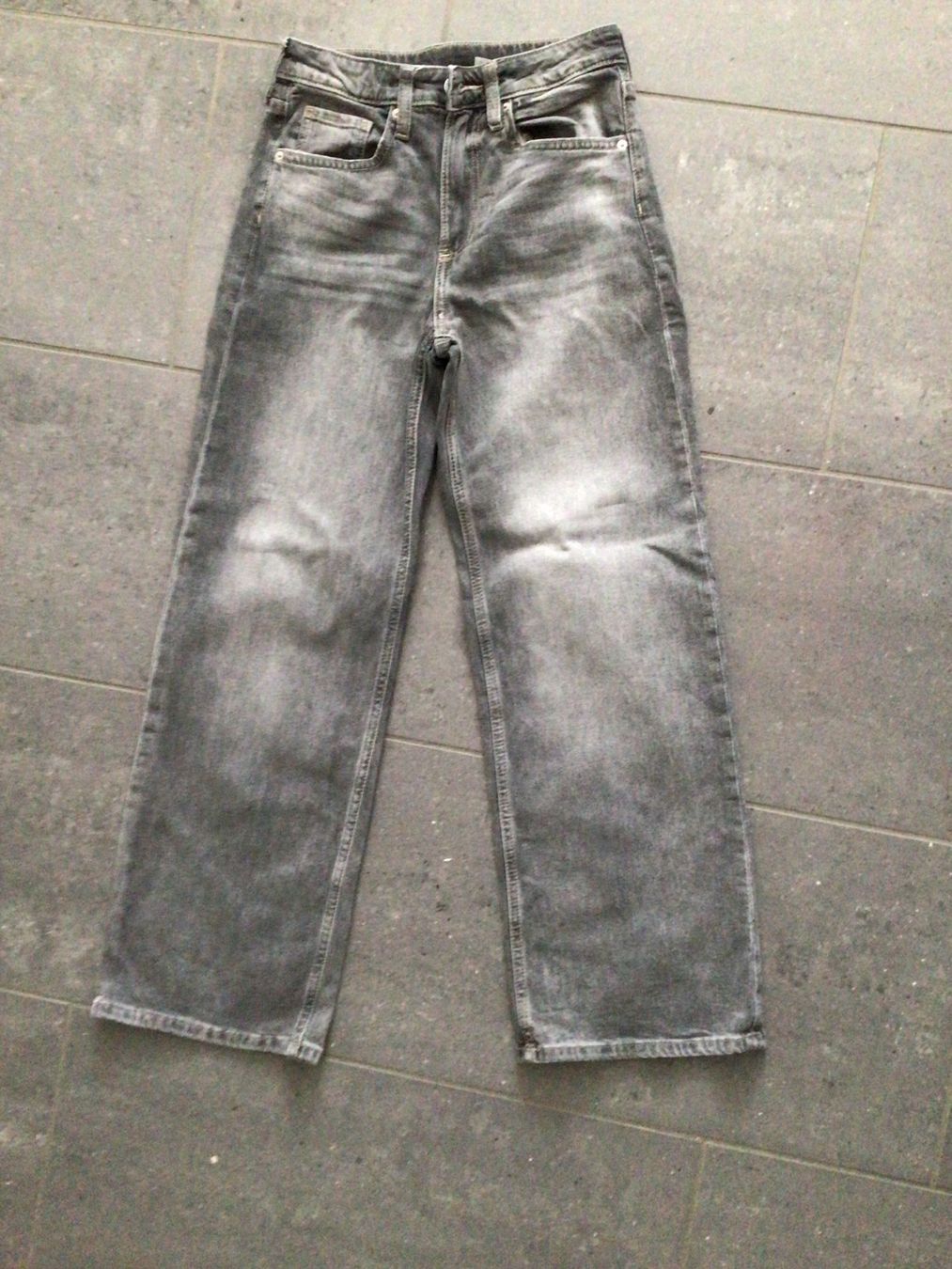 H&M Pantaloni: 3 Mädchen-Jeans Gr. 146 – Usato da Roggwil BE venduto da Worni52 2